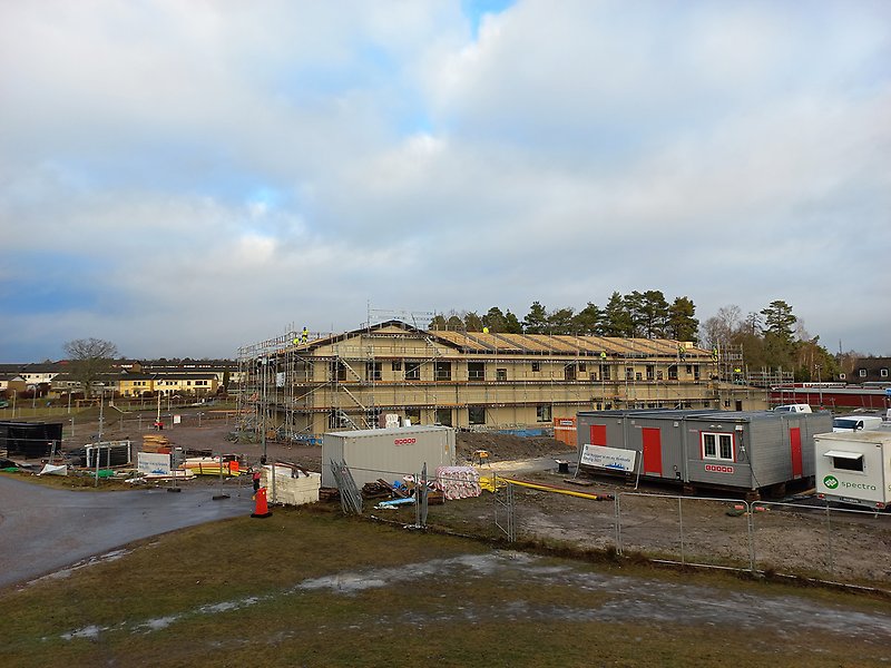 Bilden visar den pågående byggnationen av Peterslunds förskola